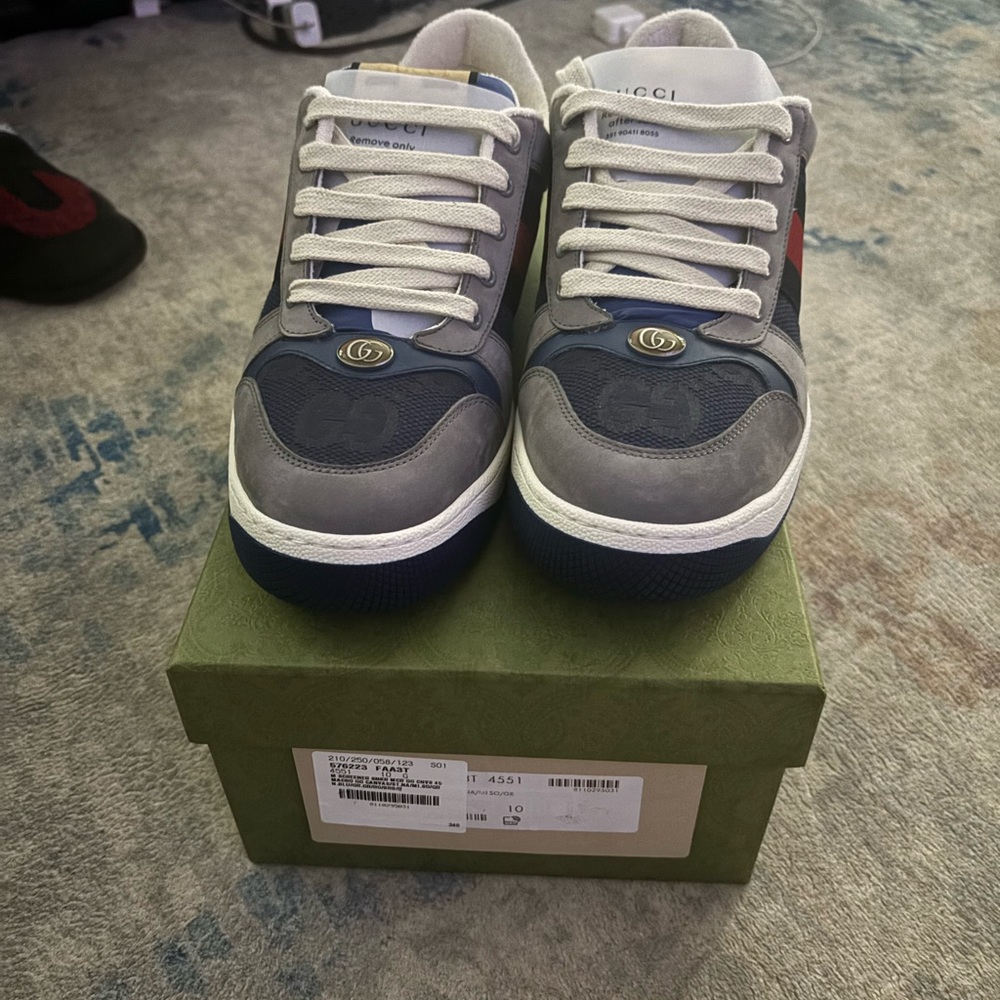 Gucci mens Gray Navy and Red Low-Top Sneakers